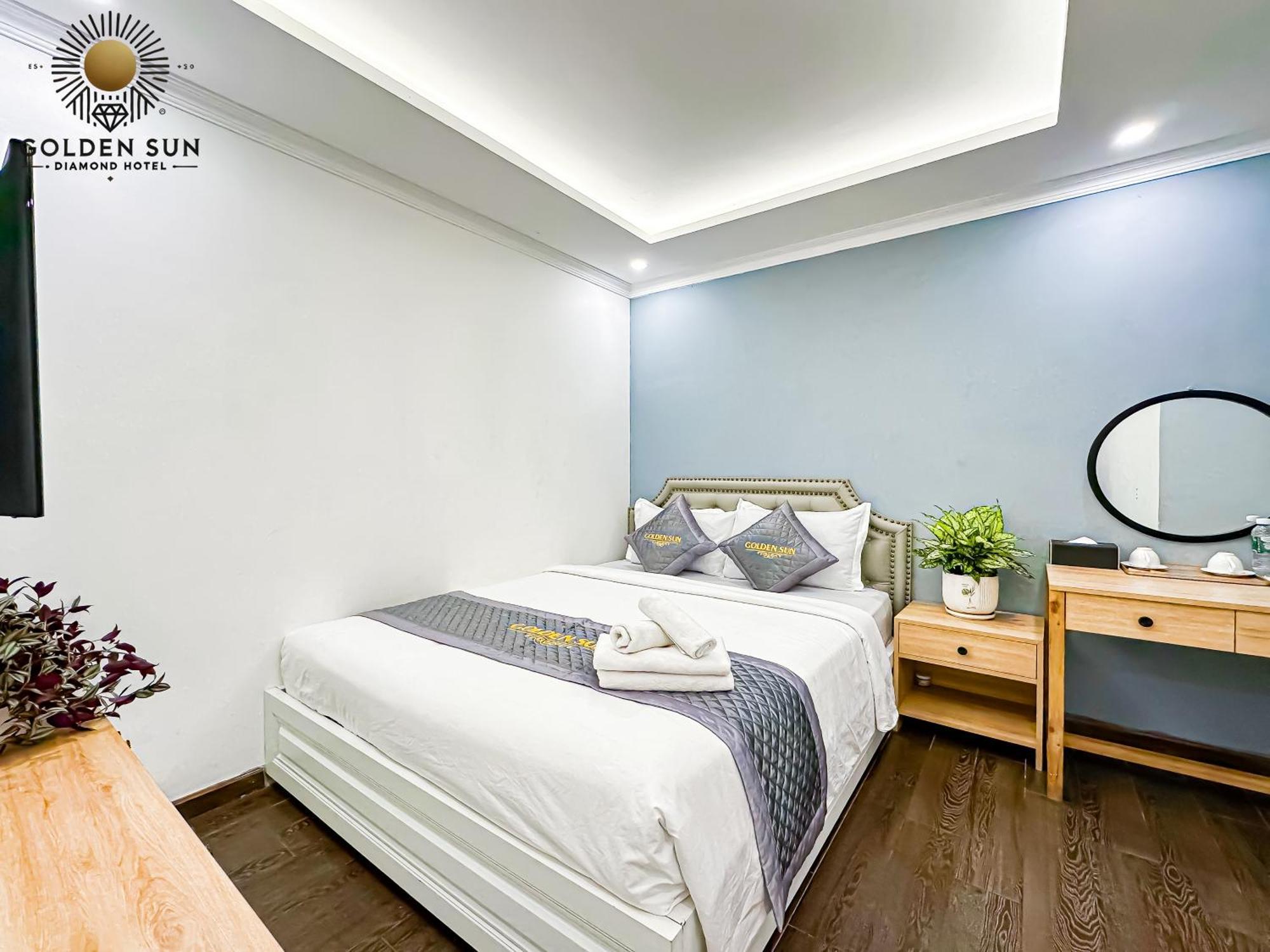Golden Sun 2* TP. Hồ Chí Minh